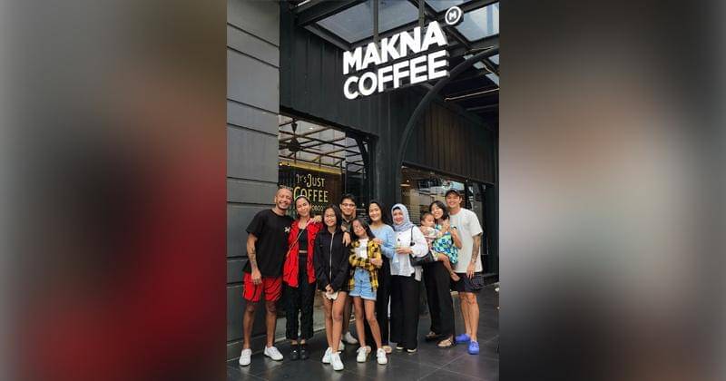 Instagram.com/akbarcapri